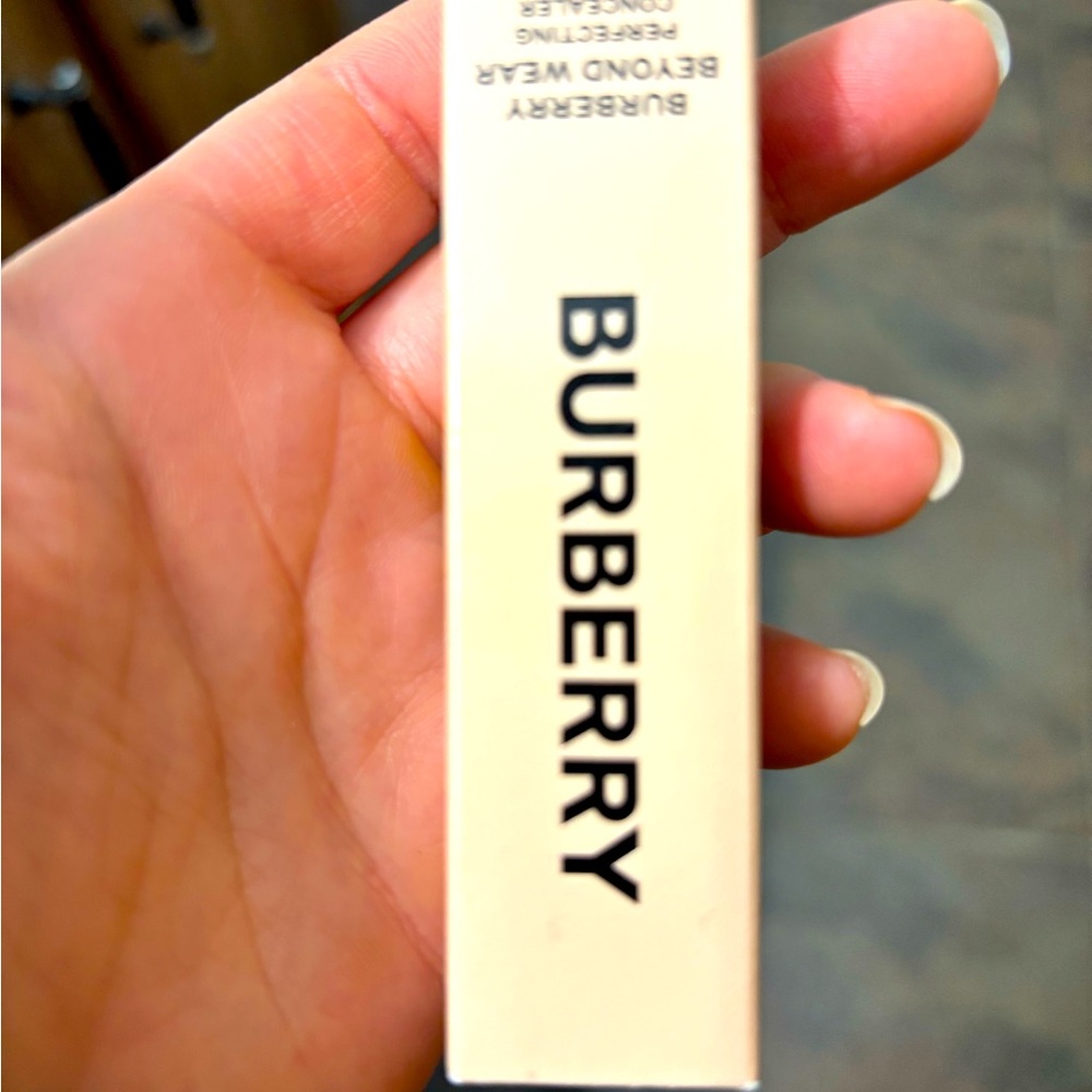 Burberry concealer no 45 light cool